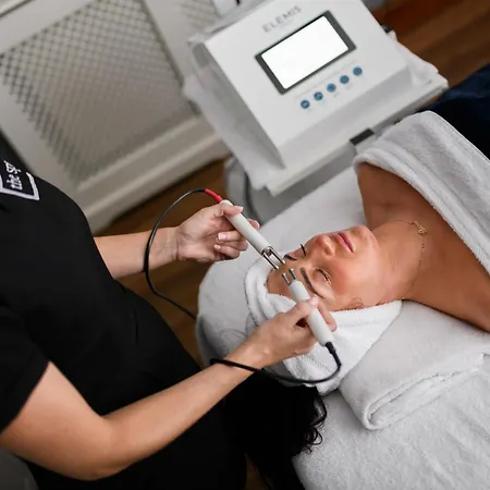 Hillgrove Hotel, Leisure & 4*