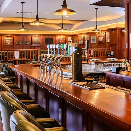 Hillgrove Hotel, Leisure & فندق 4*