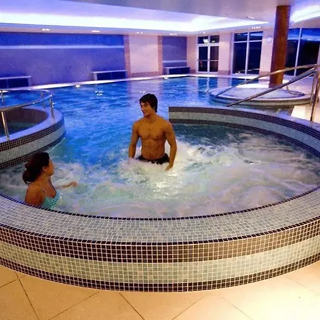 فندق Hillgrove Hotel, Leisure &