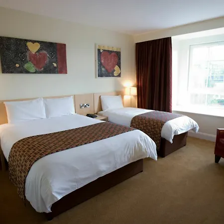 Hillgrove Hotel, Leisure & فندق