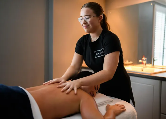 Hillgrove Hotel, Leisure & Отель 4*