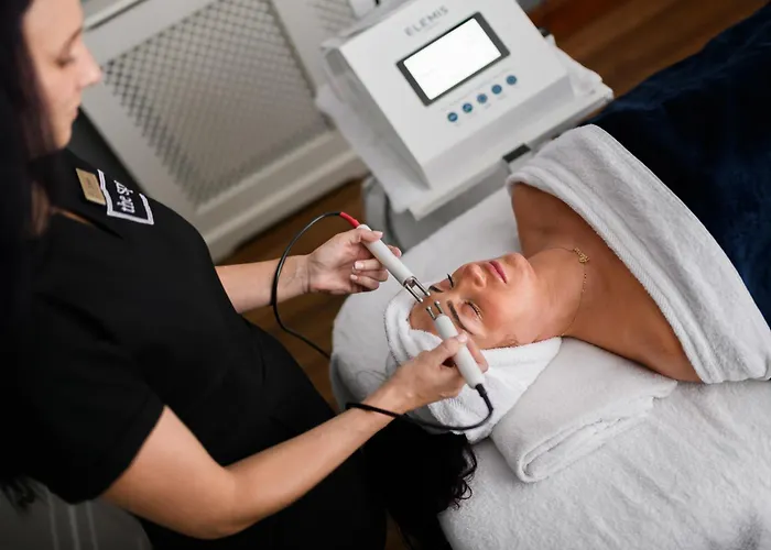 Hillgrove Hotel, Leisure & 4*