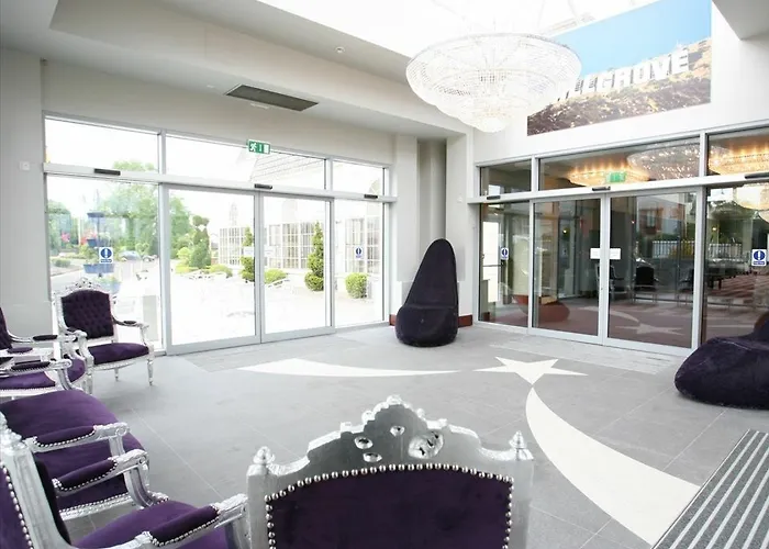 Hillgrove Hotel, Leisure &