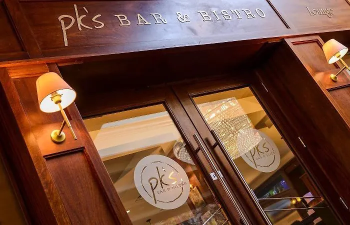 Hillgrove Hotel, Leisure & Hotel